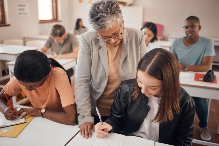 elder lady mentoring students
